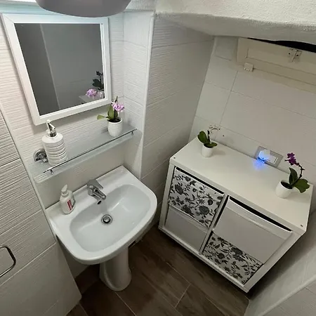 Mortella House Apartament *